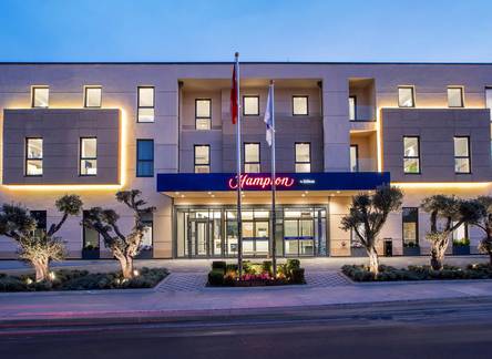 Отель Hampton by Hilton Istanbul Zeytinburnu