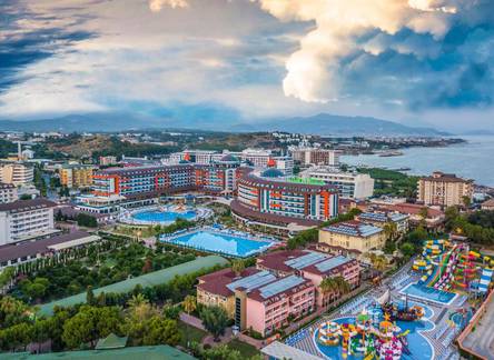 Отель Lonicera Resort & Spa