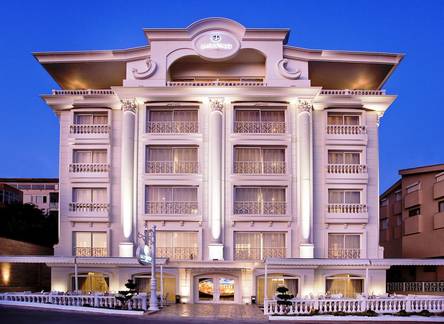 Отель La Boutique Hotel & Suites