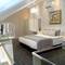 Отель Seven Deep Hotel