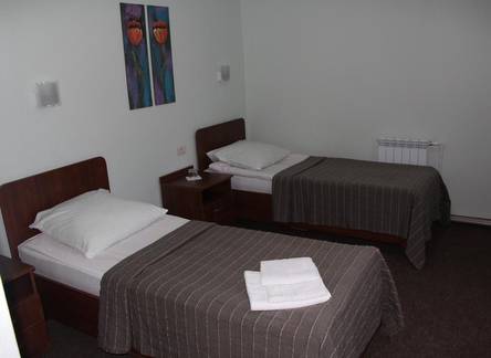 Отель Hotel Kniiekot