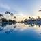 Отель Hotel Iz Flower Side Beach