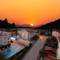 Отель Sea Breeze Hotel and Apartments