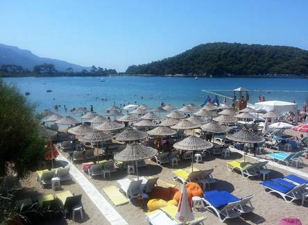Отель Golden Sand Beach Club Caravan Holidays