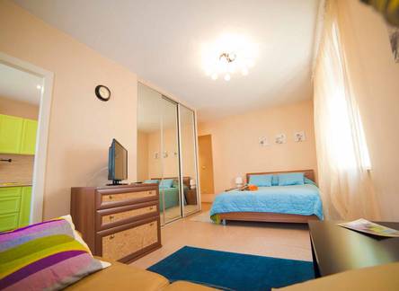 Отель Apartamenty Kavrtiry24 Zaparina 66