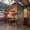 Отель Hostel Captain Cook