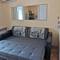 Отель Apartment on Lelina 32