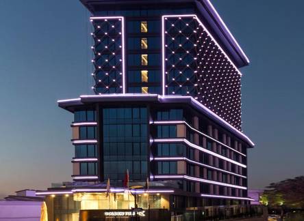 Отель Golden Tulip Istanbul Bayrampasa