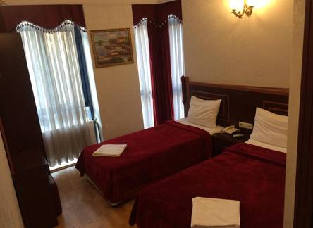 Отель Red White Hotel