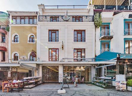 Отель Magnaura House Hotel