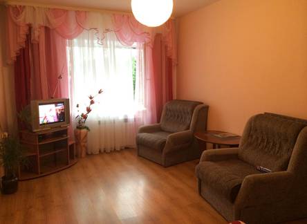 Отель Apartment on Kommunistichesky 5/1