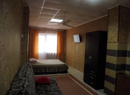 Отель Apartments on Kommunisticheskiy prospect 125