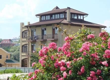 Отель Guest House on Zemlyanichnaya