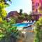 Отель Zolotoy Kashtan Guest House