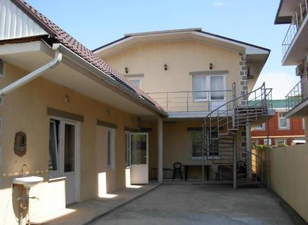 Отель Aprel Guest House