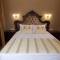 Отель Hotel Zara