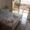 Отель Loggin Holiday House