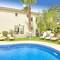 Отель Coral Bay Villa 10