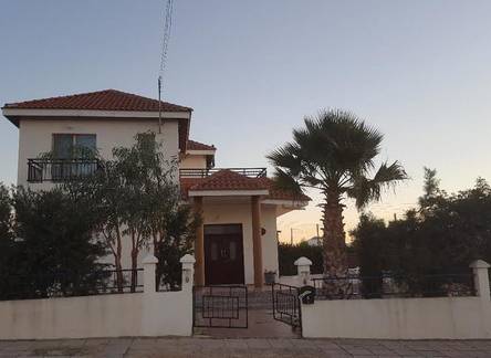Отель Sea Breeze Holiday Villas