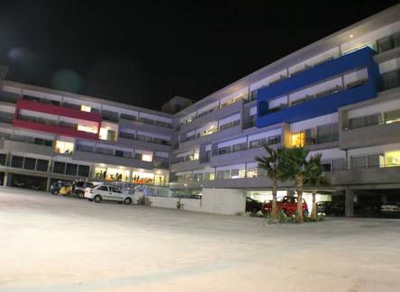 Отель UC Hall Residence