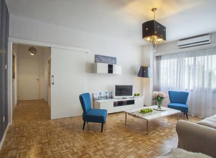 Отель Omerou Apartment