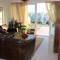 Отель Beach Side Apartment