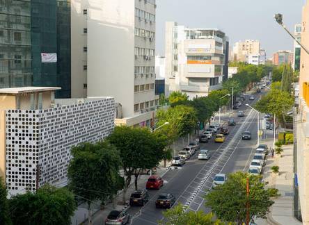 Отель SeaBreeze City Center Flat