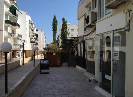 Отель Sea Front Court Apartment