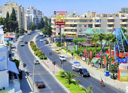 Отель Ideal Holiday House