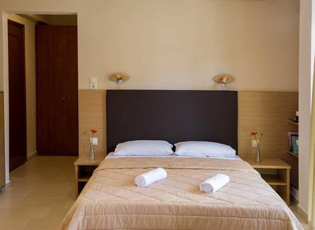 Отель Nepheli Apartments and Studios