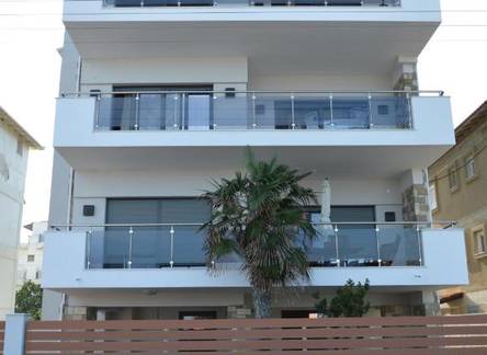Отель Aqua Mare Luxury Apartments