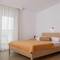 Отель Protea's Seacret Sea View Studios