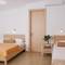 Отель Protea's Seacret Sea View Studios