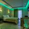 Отель Grey House Apartments