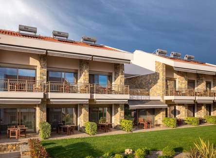 Отель Royalty Suites