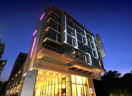 Отель Vic3 Bangkok