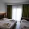 Отель Hilltop Hotel