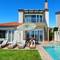 Отель Sunny Villas Resort & Spa