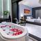 Отель S Ratchada Leisure Hotel