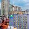 Отель Holiday Inn Express Bangkok Sukhumvit 11