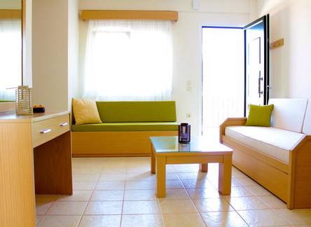 Отель Olive Tree Apartments