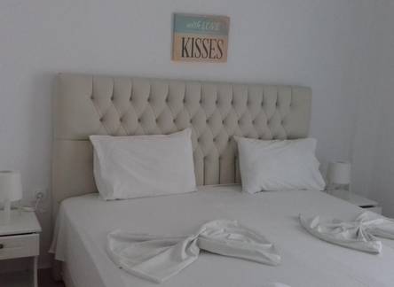 Отель Christina Apartments