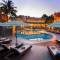 Отель Whispering Palms Beach Resort