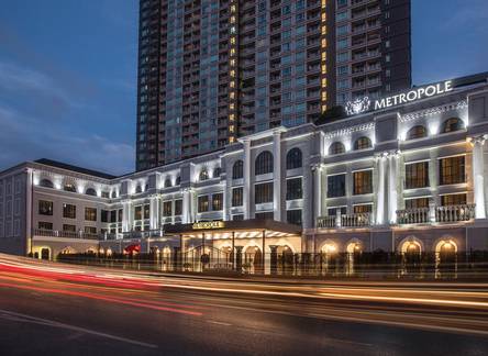 Отель Metropole The Crest Collection by The Ascott Limited