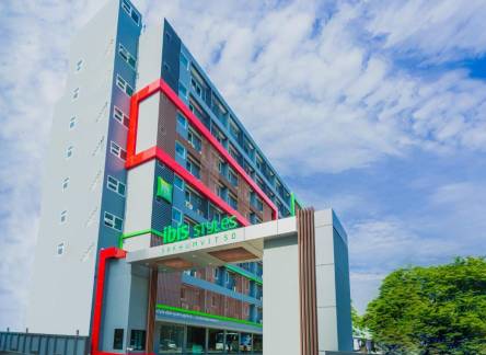 Отель Ibis Styles Bangkok Sukhumvit 50