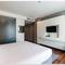 Отель Sea Me Spring Tree Hotel