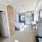 Отель Des Res Serviced Apartment