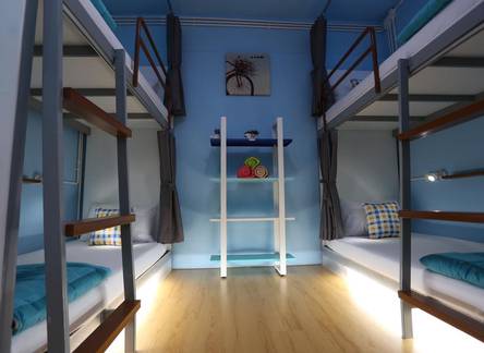 Отель iDeal Beds Hostel Ao Nang Beach