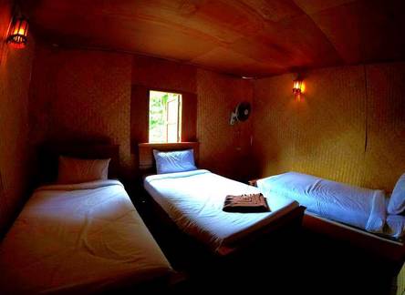 Отель The Lazy Bar And Guesthouse