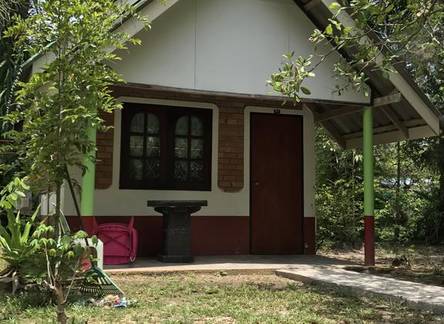 Отель Cashew nut Bungalows